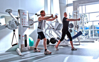 Working out inside the workplace with a trainer