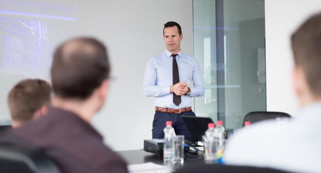 The Right Tips to Manage Office Conflicts