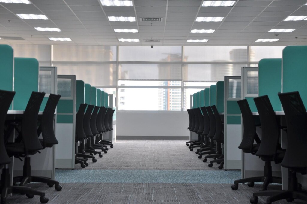 Open Plan Office or Cubicles – What Works Better?