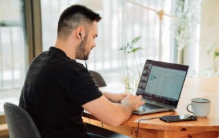 How to Lead a Hybrid Team