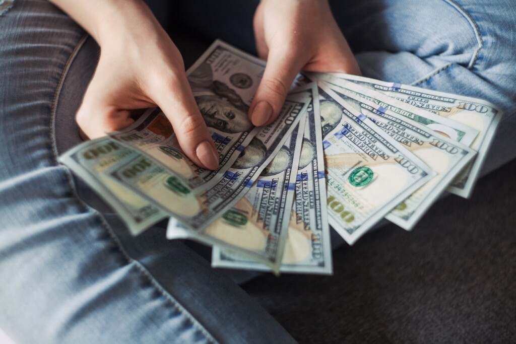 Why Employers Must Offer Financial Wellness Programs?
