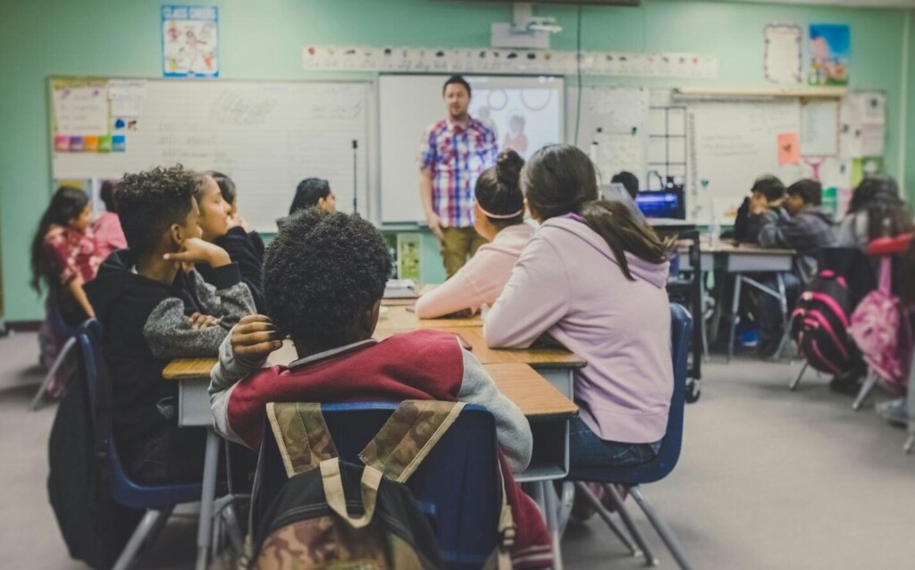 Boosting Employee Performance by Negative Reinforcement: Reducing Undesired Behaviors in Teaching Staff