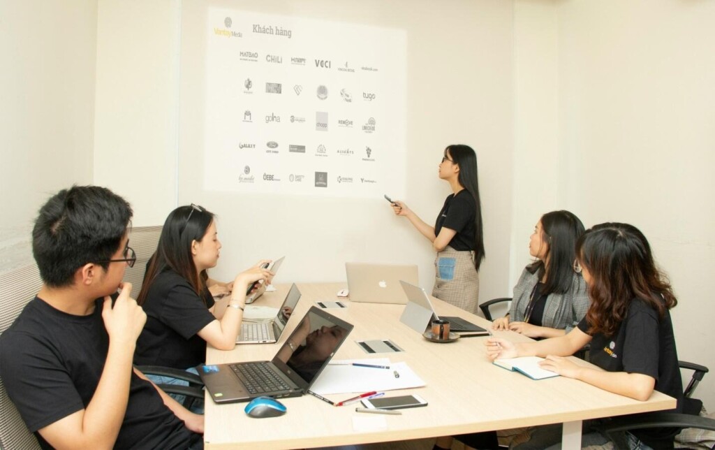 How Ambient Factors Influence Employee Motivation and Engagement