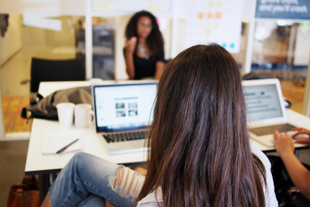 Revitalizing Employee Wellness – 5 Innovative Approaches for Modern Workplaces