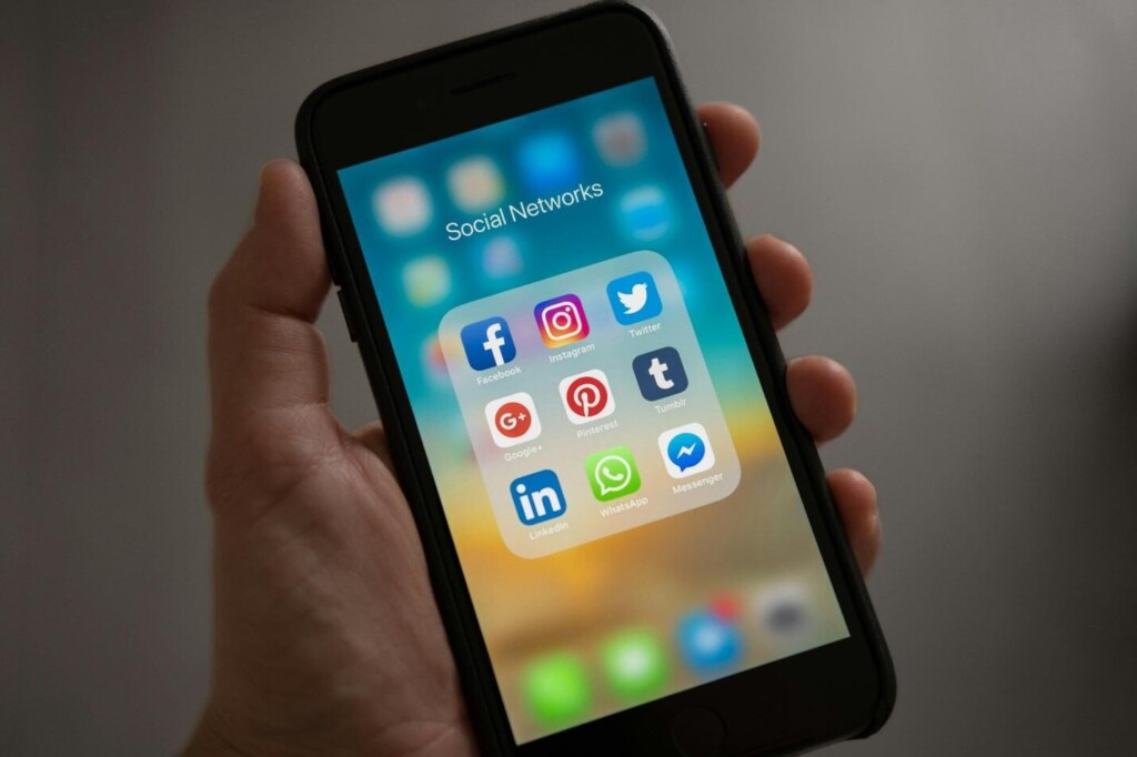 How to Leverage Social Media for Employee Advocacy