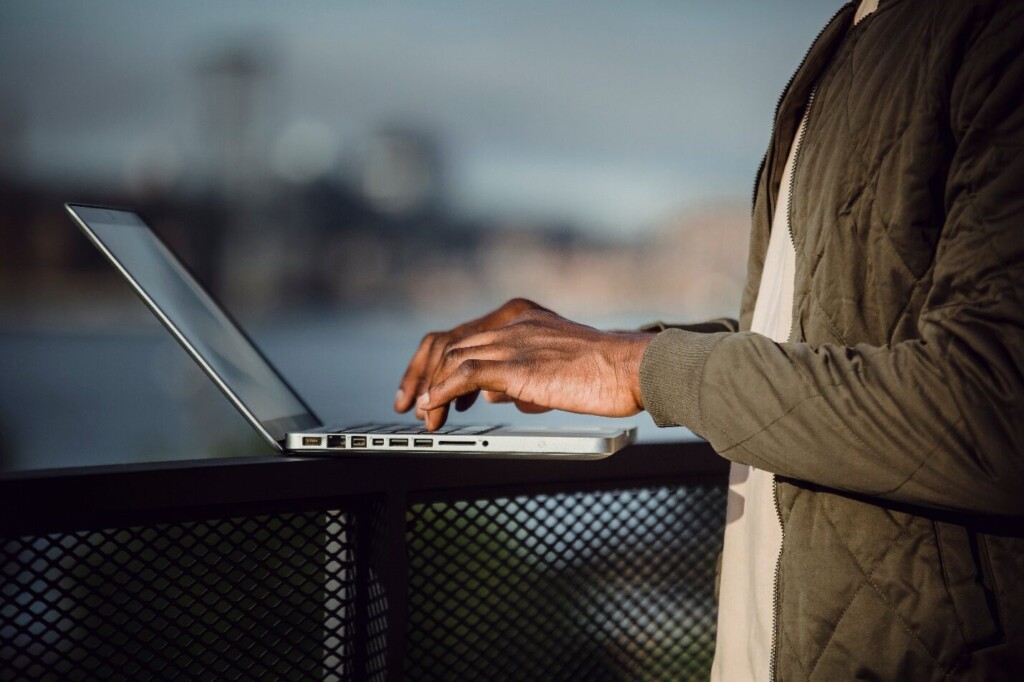 Three Strategies to Adapt to the Digital Nomad Movement in Your Workforce