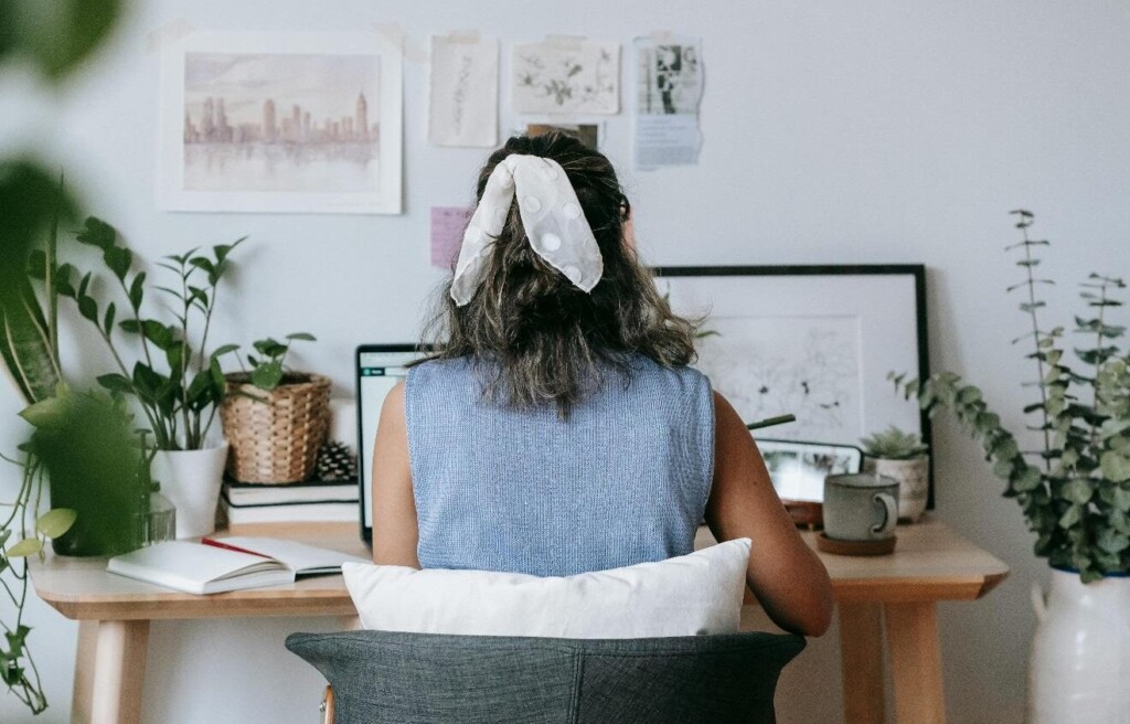 X Ways to Use Physical Workspace Decoration for Emotional Engagement
